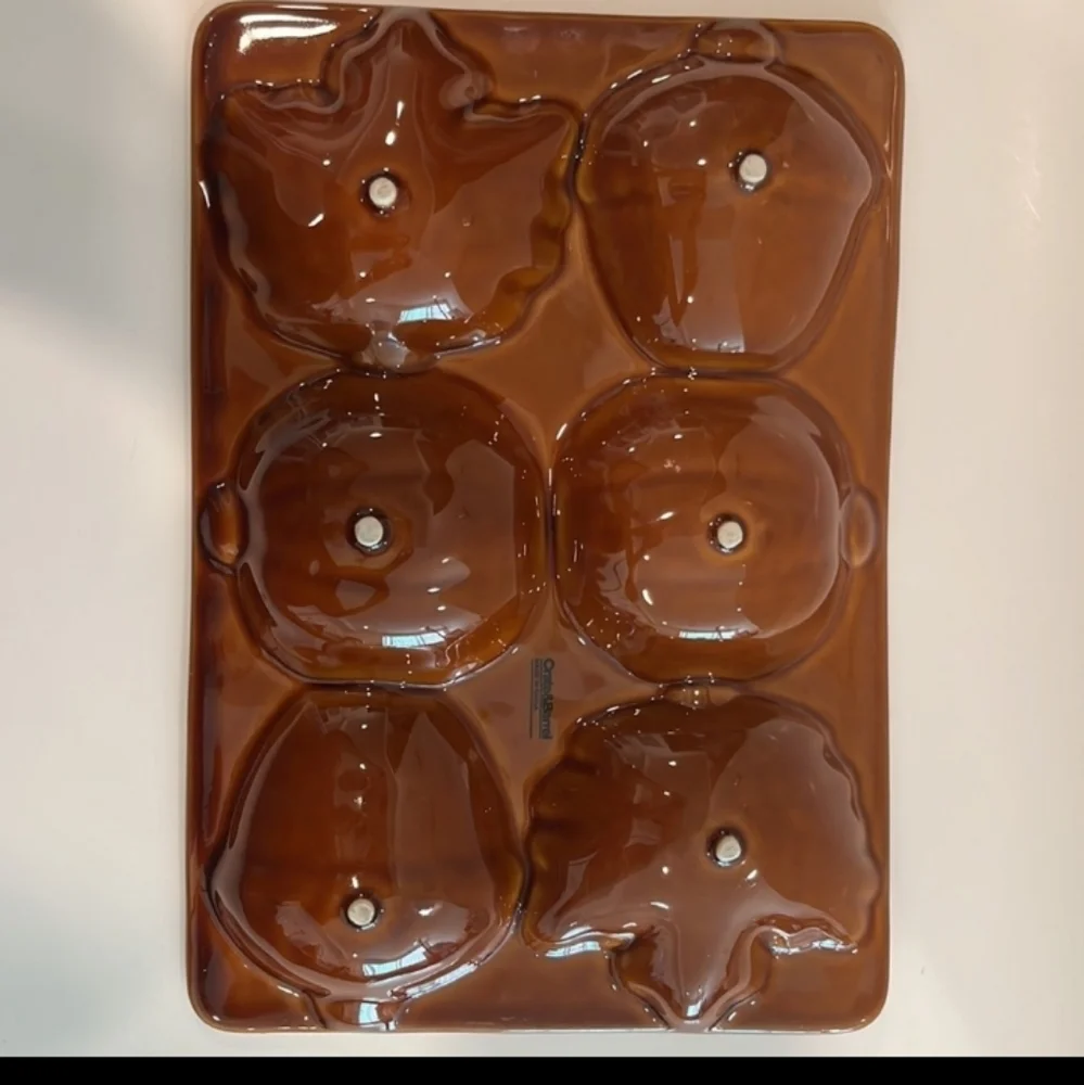 CRATE & Barrel Fall/Autumn‎ Home Tray/Dish featuring Pumpkins, Acorns & Leaves